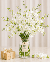 Cargar imagen en el visor de la galería, White Orchid Bouquet with Vase – 10 Fresh Stems - theflowerscreations