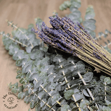 Cargar imagen en el visor de la galería, Fresh Eucalyptus & Lavender Shower Bundle - theflowerscreations